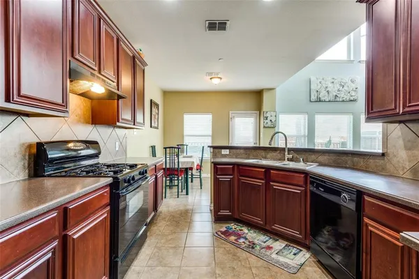 $2,695 | 8730 Manhattan Avenue, Plano, TX 75024