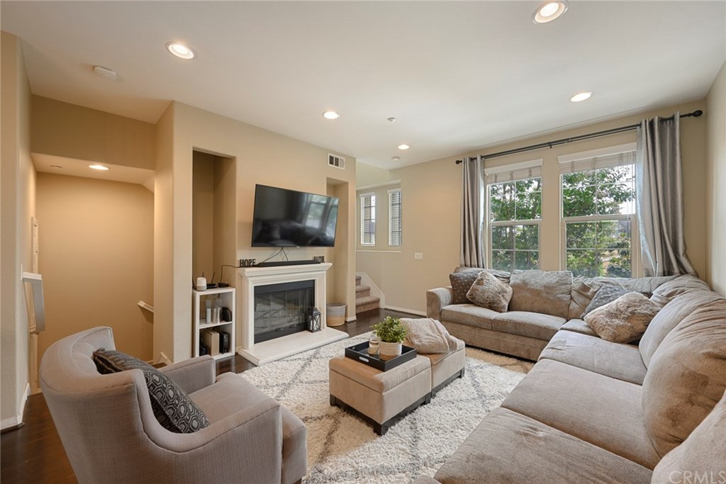 220 Soco Drive Fullerton, CA 92832 - Photo 7 of 24