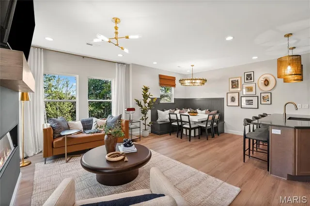 $395,000 | 19 Lienemann Court, St. Peters, MO 63303