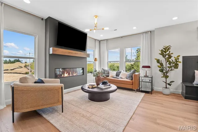 $395,000 | 19 Lienemann Court, St. Peters, MO 63303