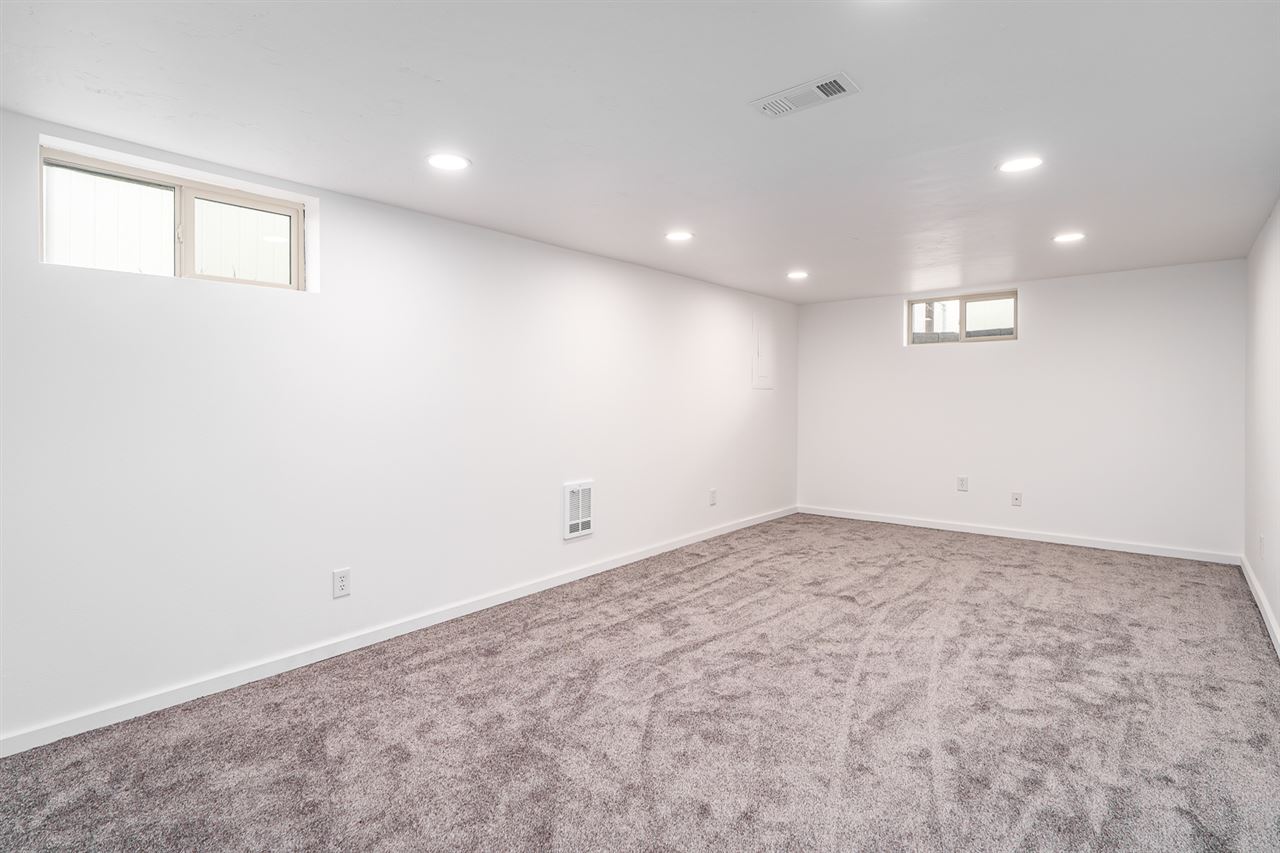 803 North Wilbur Road Spokane Valley, WA 99206 - Photo 12 of 17 Gallery Image 12