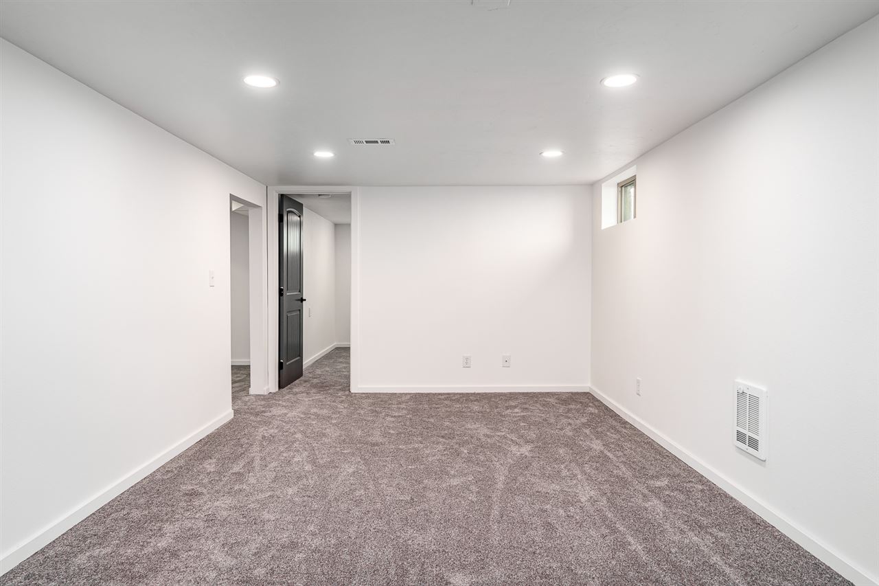 803 North Wilbur Road Spokane Valley, WA 99206 - Photo 13 of 17 Gallery Image 13