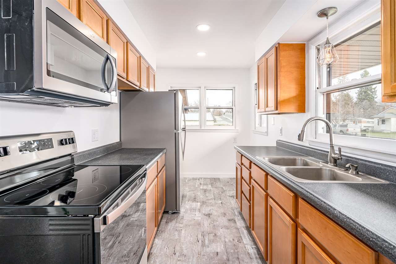 803 North Wilbur Road Spokane Valley, WA 99206 - Photo 5 of 17 Gallery Image 5