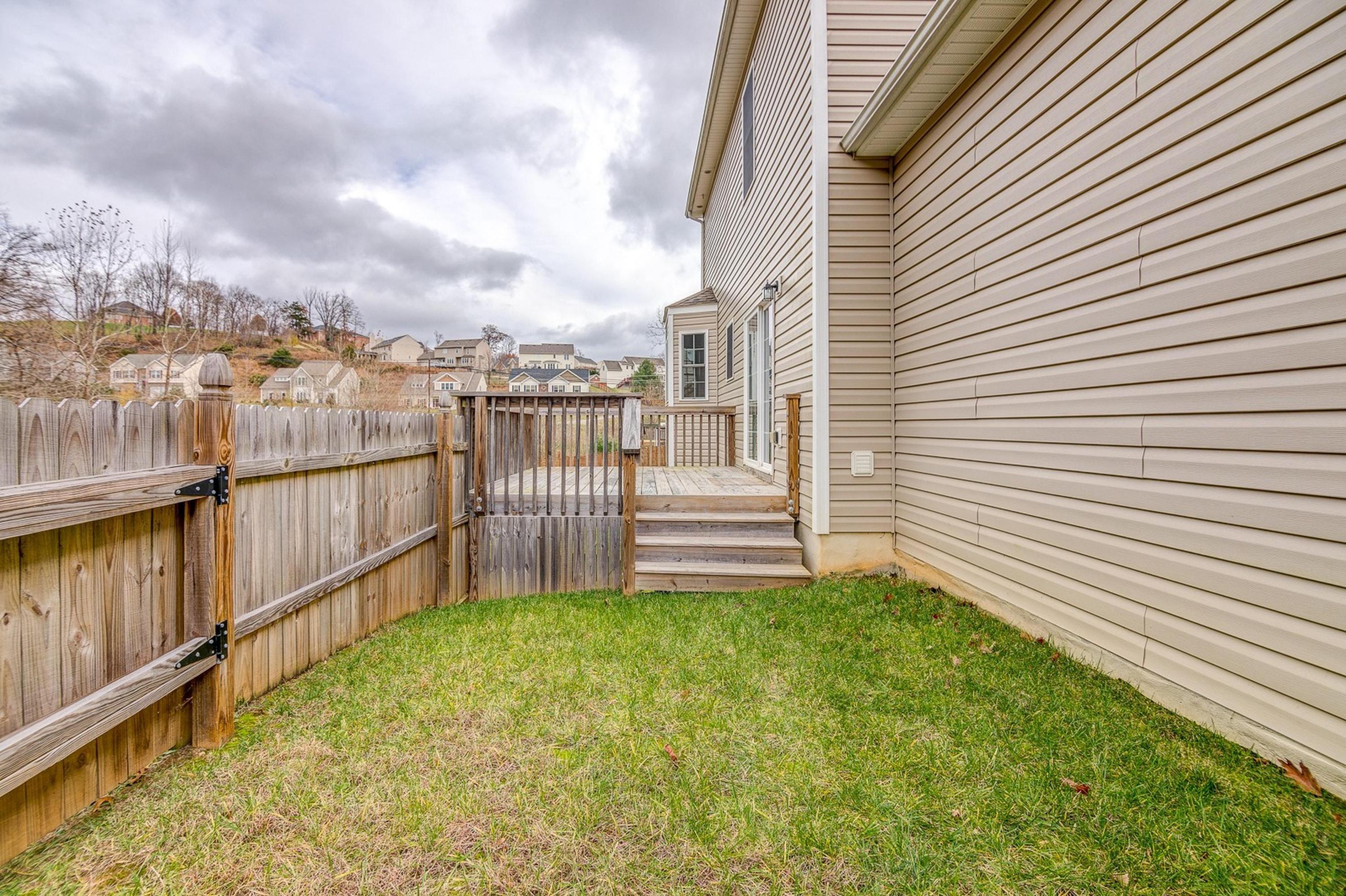 1017 Longview Road Roanoke, VA 24018 - Photo 16 of 38 015-294665-1017 Longview Road-16_7123890
