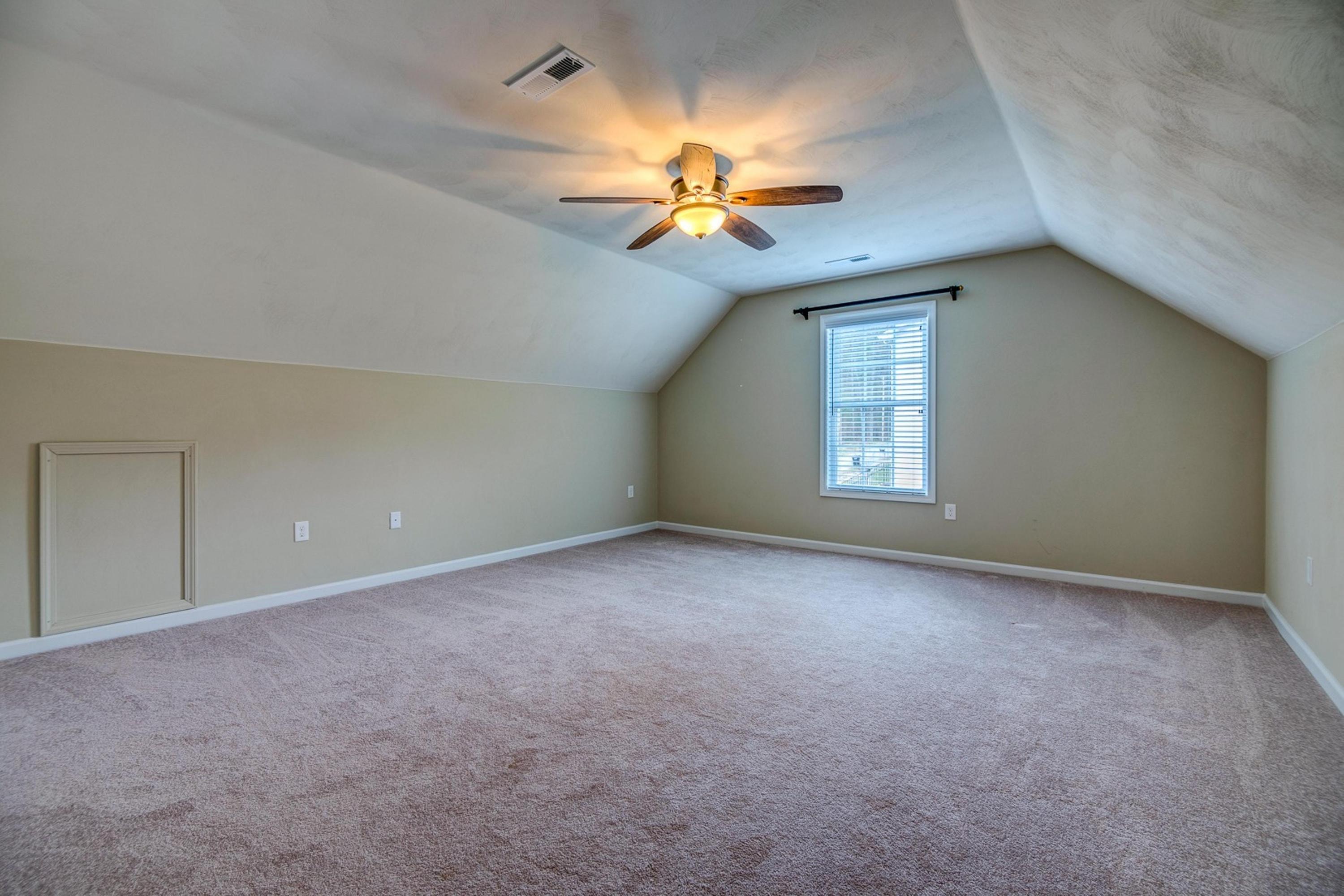 1017 Longview Road Roanoke, VA 24018 - Photo 26 of 38 025-294665-1017 Longview Road-26_7123902