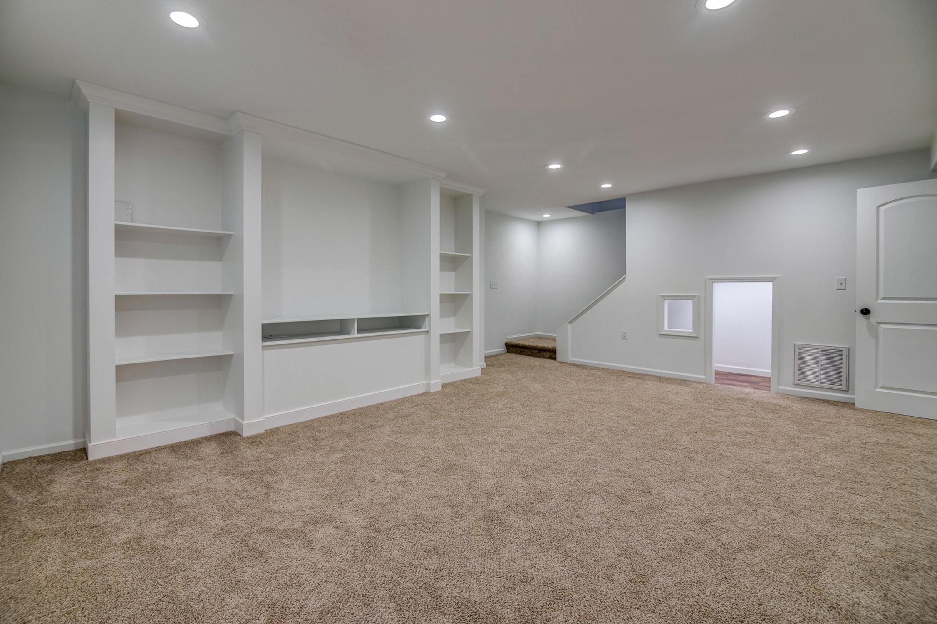 1017 Longview Road Roanoke, VA 24018 - Photo 29 of 38 028-294665-1017 Longview Road-29_7123905
