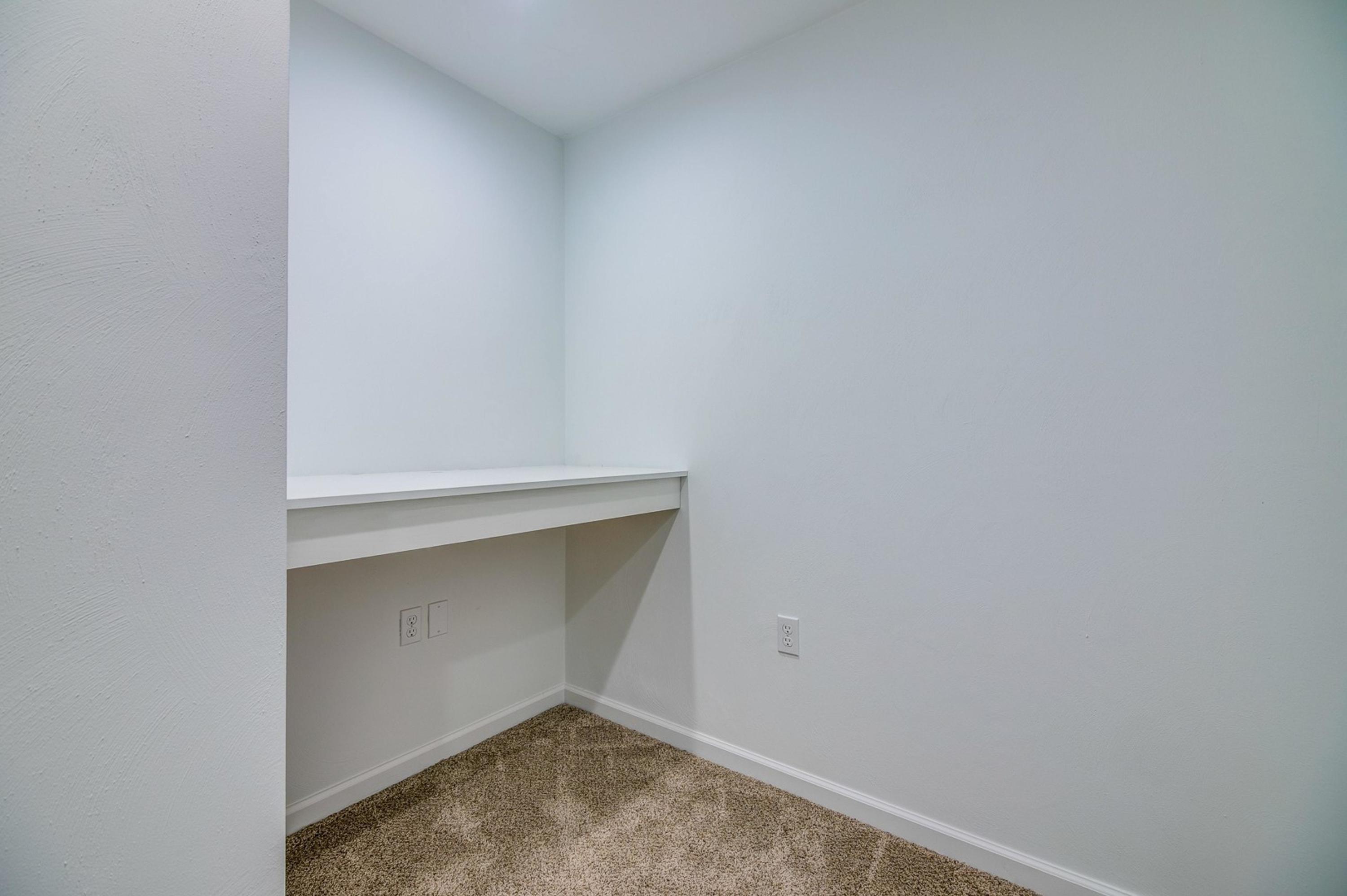 1017 Longview Road Roanoke, VA 24018 - Photo 31 of 38 030-294665-1017 Longview Road-31_7123907
