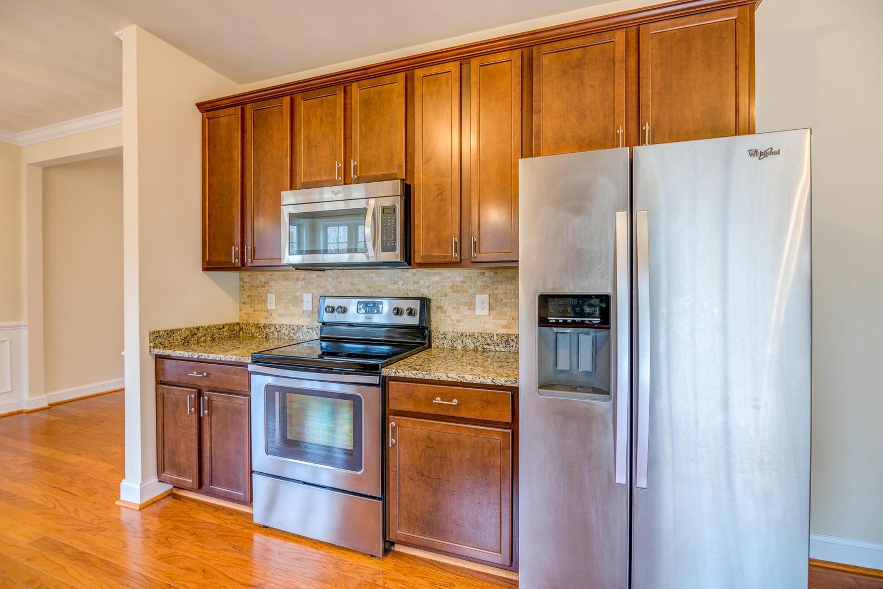 1017 Longview Road Roanoke, VA 24018 - Photo 10 of 38 010-294665-1017 Longview Road-11_7123883