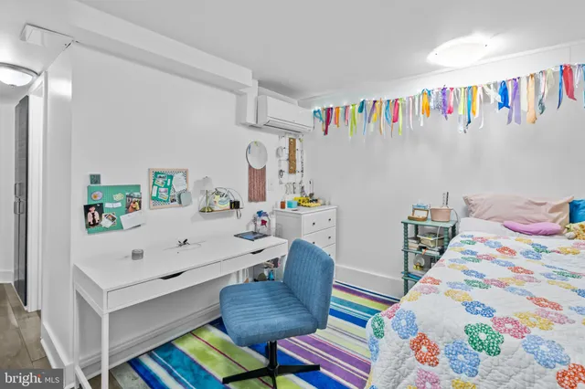 a car parked in front of a building