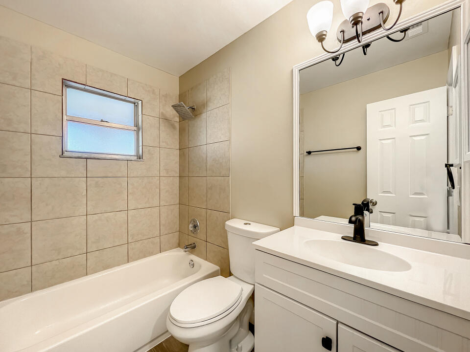 4477 Southeast Salvatori Road Stuart, FL 34997 - Photo 18 of 32 18