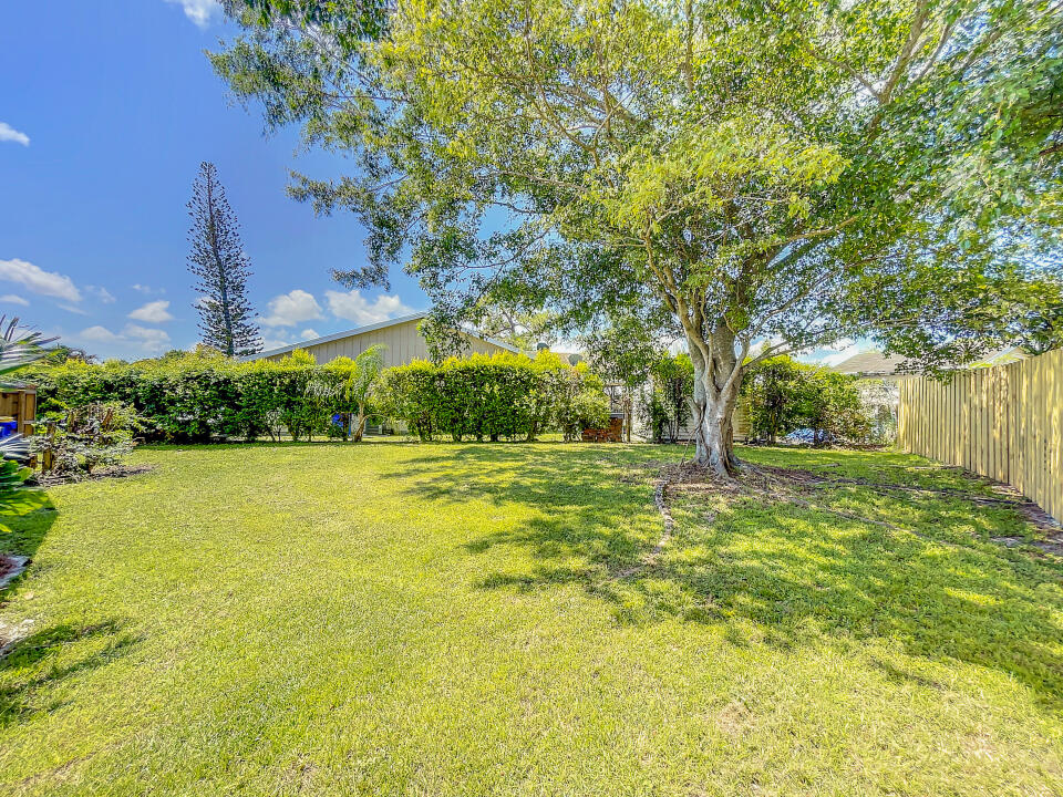 4477 Southeast Salvatori Road Stuart, FL 34997 - Photo 25 of 32 25