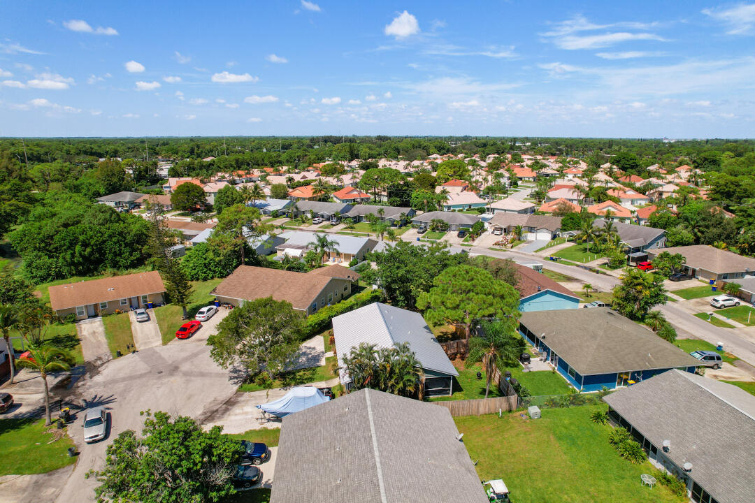 4477 Southeast Salvatori Road Stuart, FL 34997 - Photo 28 of 32 28