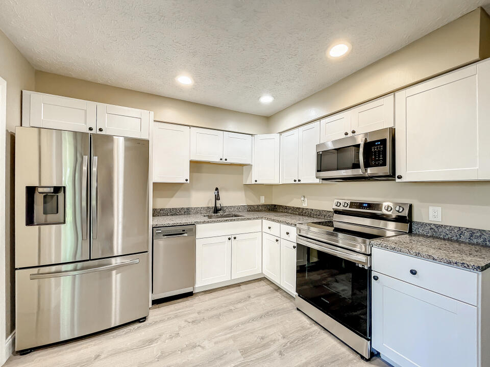 4477 Southeast Salvatori Road Stuart, FL 34997 - Photo 8 of 32 8