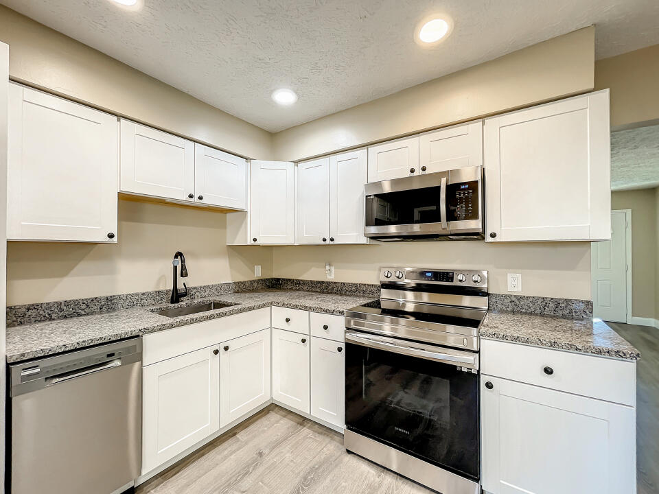 4477 Southeast Salvatori Road Stuart, FL 34997 - Photo 9 of 32 9