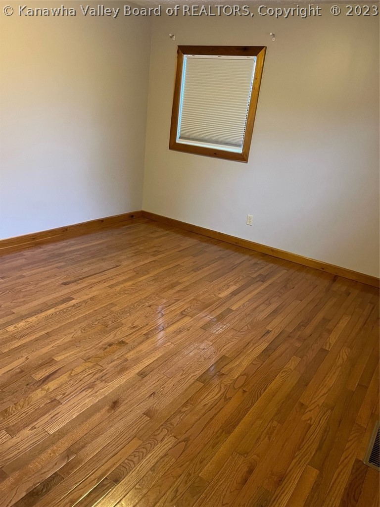 2728 Cross Crk Road Buffalo, WV 25033 - Photo 28 of 39 Gallery Image 28