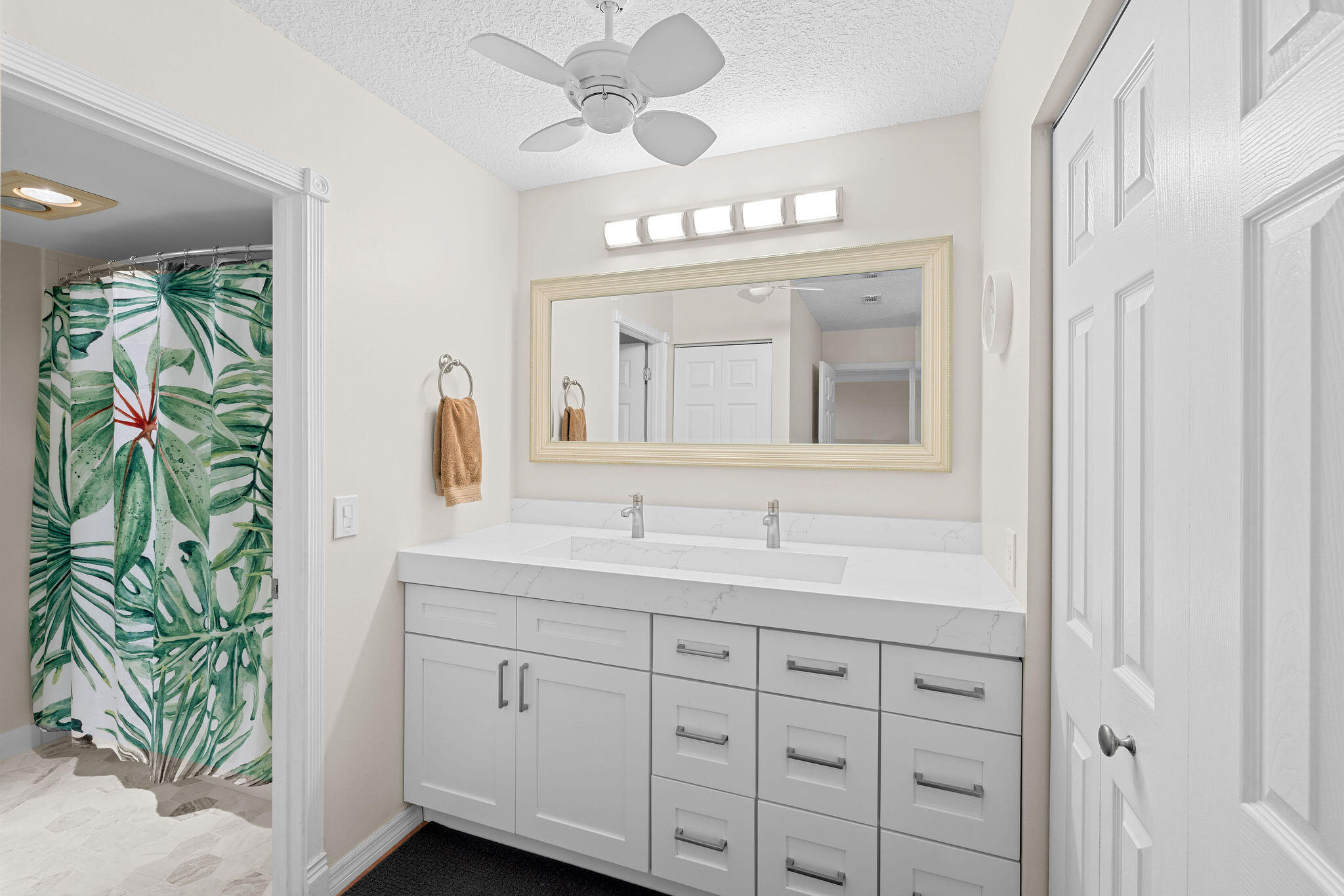 9193 Pecky Cypress Lane, Unit 6F Boca Raton, FL 33428 - Photo 12 of 23 43__9193_Pecky_Cypress_ln_photo_by_Supre