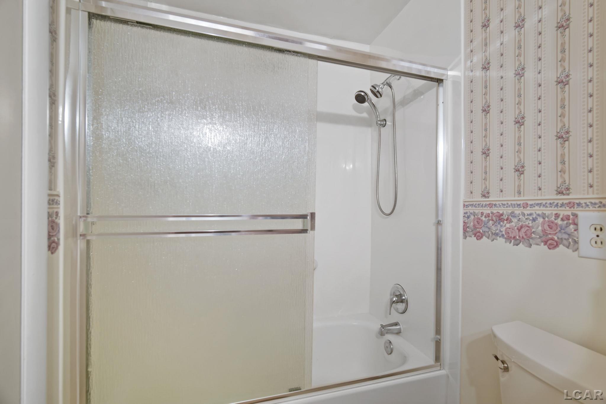 1820 Sutton Road Adrian, MI 49221 - Photo 15 of 23