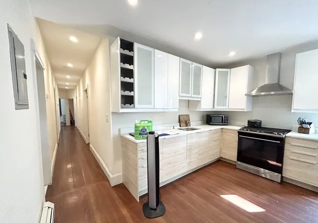 $4,500 | 692 Columbia Road, Unit 2, Boston, MA 02125