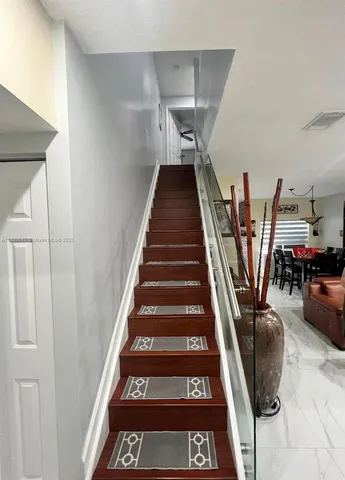 a view of entryway and hall