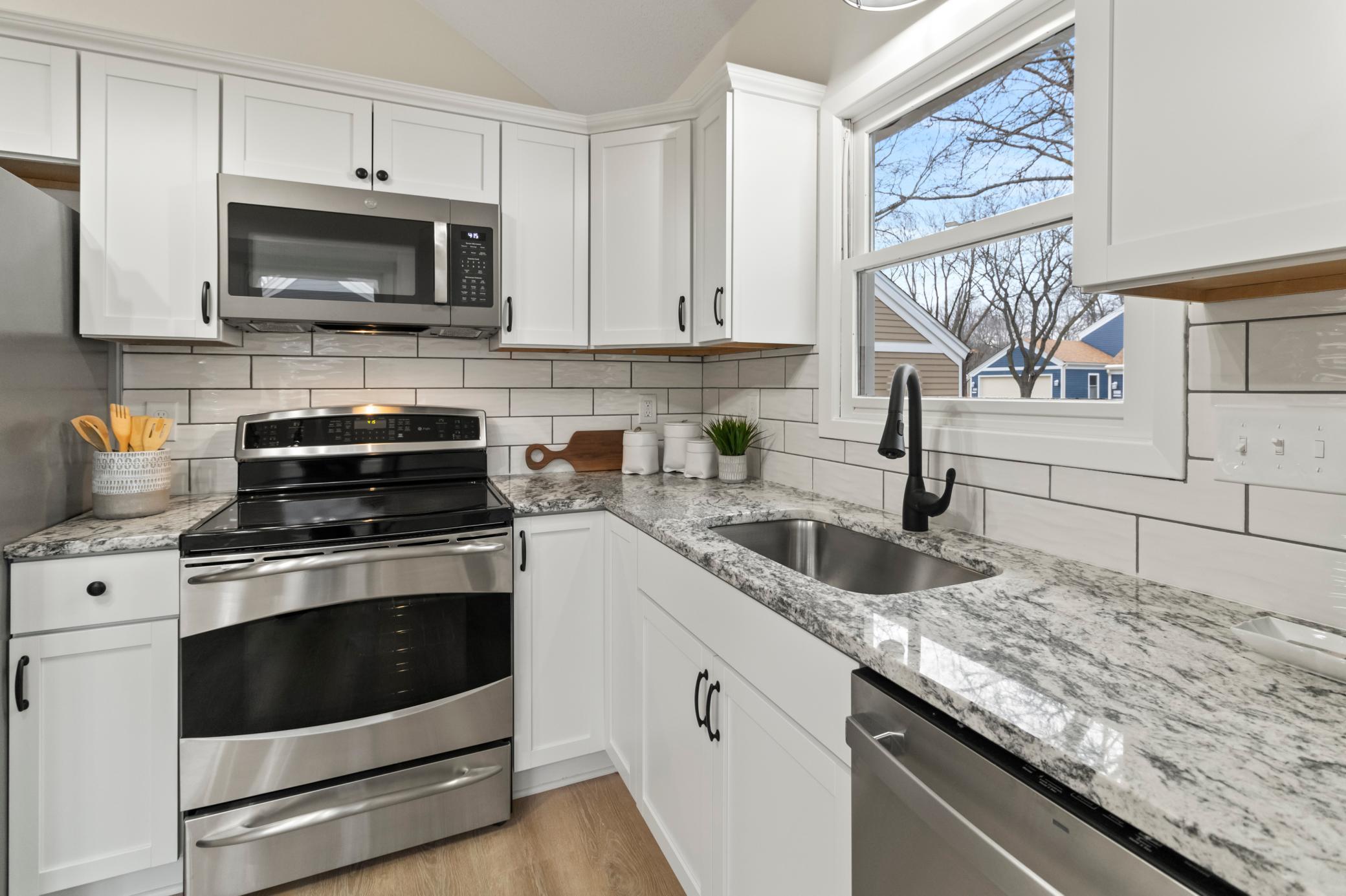 9307 Nesbitt Road Bloomington, MN 55437 - Photo 12 of 33 Gallery Image 12