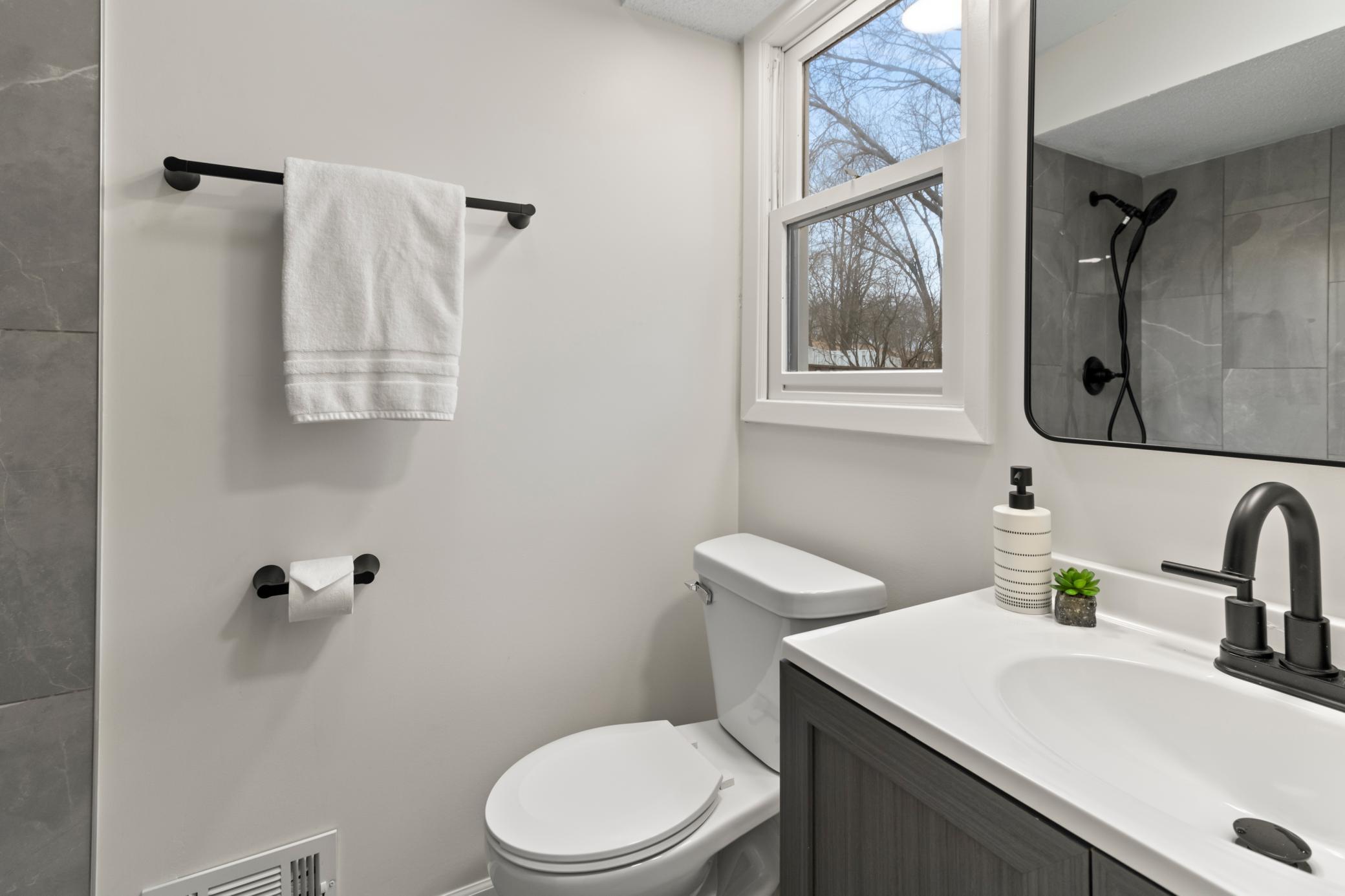 9307 Nesbitt Road Bloomington, MN 55437 - Photo 18 of 33 Gallery Image 18