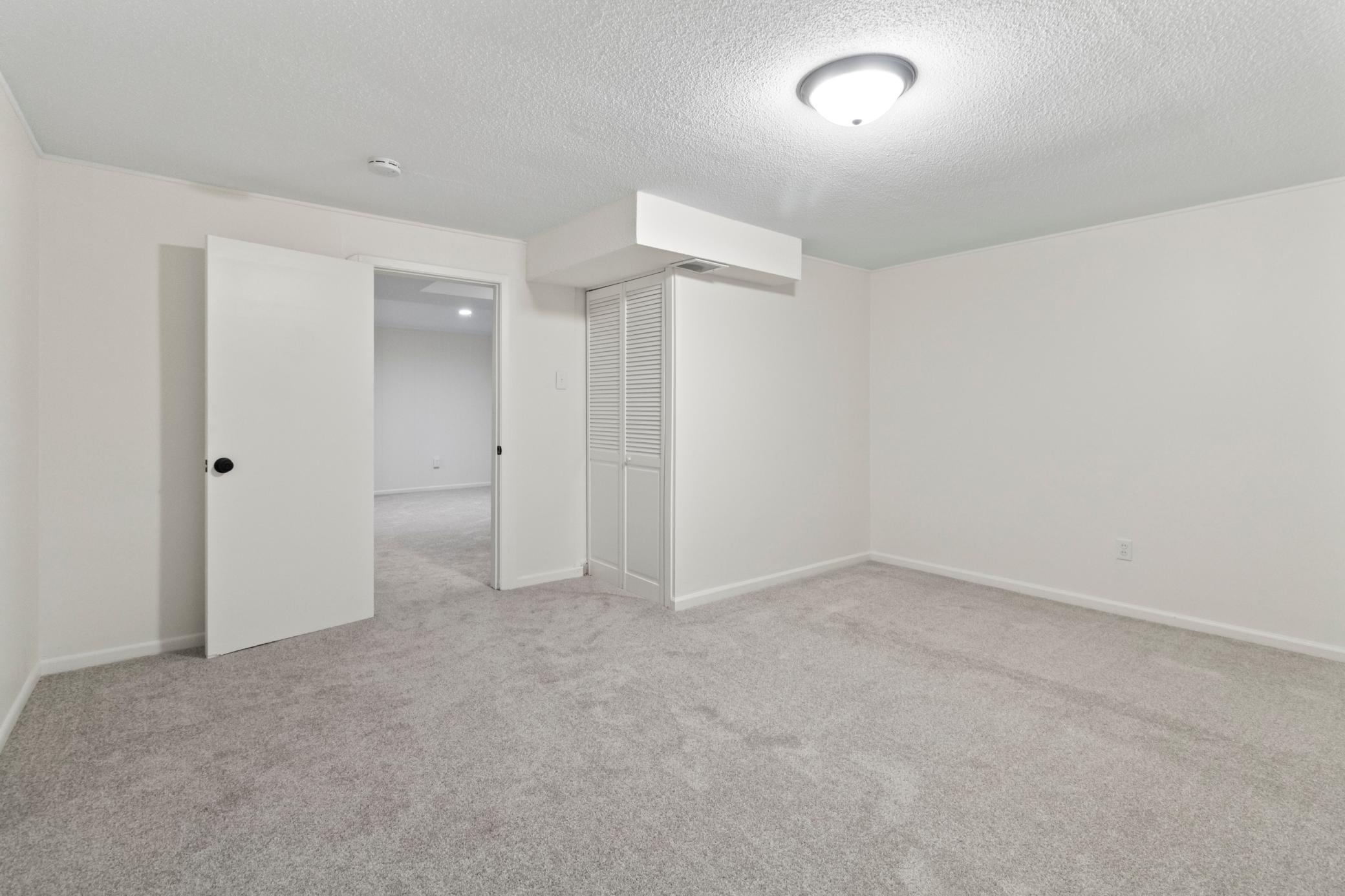 9307 Nesbitt Road Bloomington, MN 55437 - Photo 22 of 33 Gallery Image 22