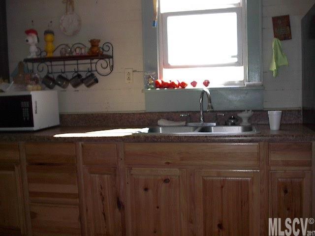 3340 Plateau Road Newton, NC 28658 - Photo 5 of 15 Gallery Image 5