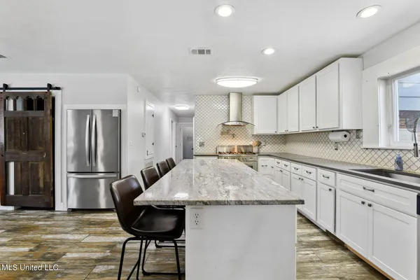 $360,000 | 1980 Washington Street, Bay St. Louis, MS 39520