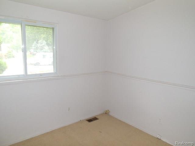 29737 Judith Street Inkster, MI 48141 - Photo 11 of 25 264-012893 Bedroom 2 (3).jpg