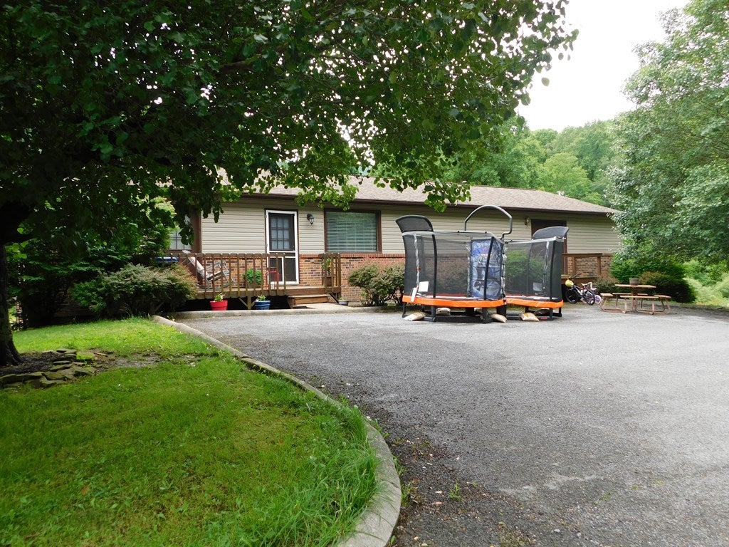 3030 Gratton Road Tazewell, VA 24651 - Photo 12 of 12 Gallery Image 12