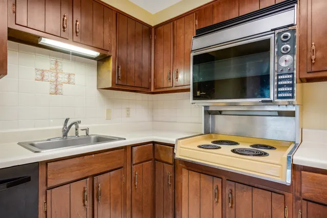 $95,000 | 475 North Highland Street, Unit 2K, Memphis, TN 38122