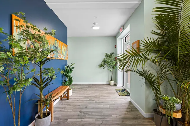 $1,950 | 306 Bergen Avenue, Unit 404, Jersey City, NJ 07305