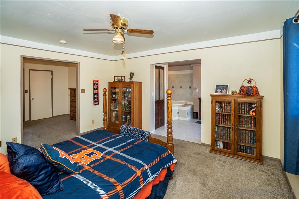 9748 Abbeyfield Road Santee, CA 92071 - Photo 11 of 25 Gallery Image 11
