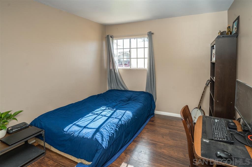 9748 Abbeyfield Road Santee, CA 92071 - Photo 14 of 25 Gallery Image 14