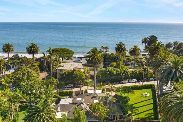 a view of a water with an outdoor space