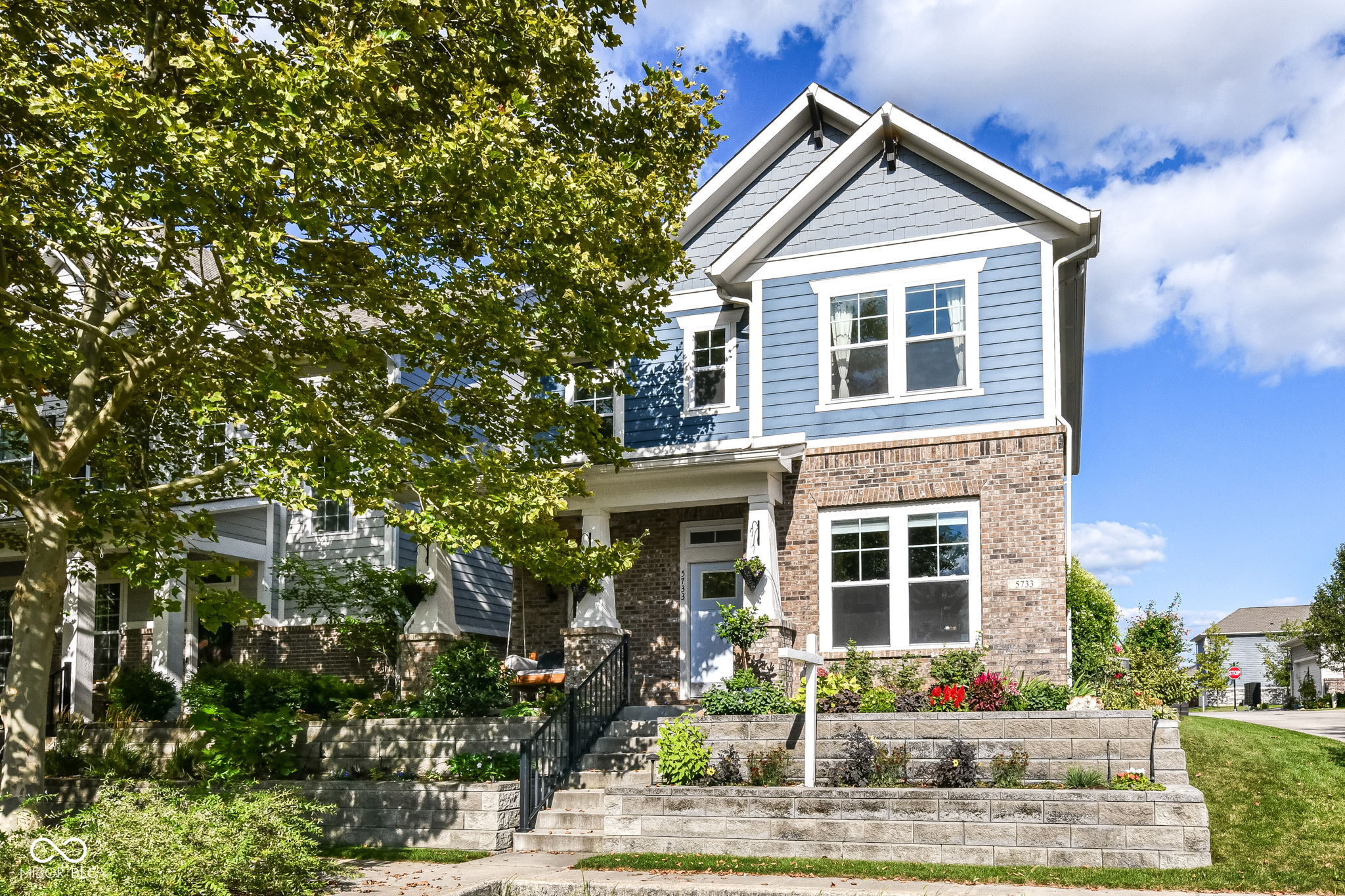 5733 Birtz Road Indianapolis, IN 46216 - Photo 2 of 46 Gallery Image 2