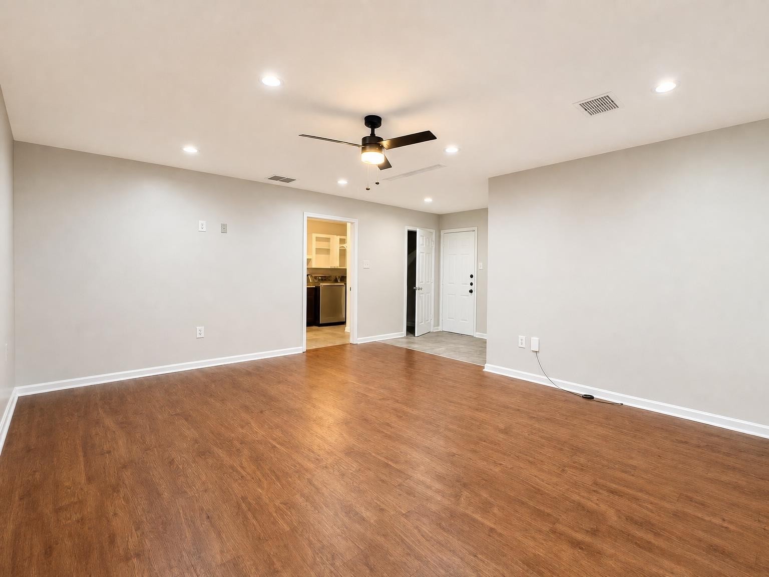 1747 Burning Tree Road Houston, TX 77339 - Photo 21 of 26 Gallery Image 21