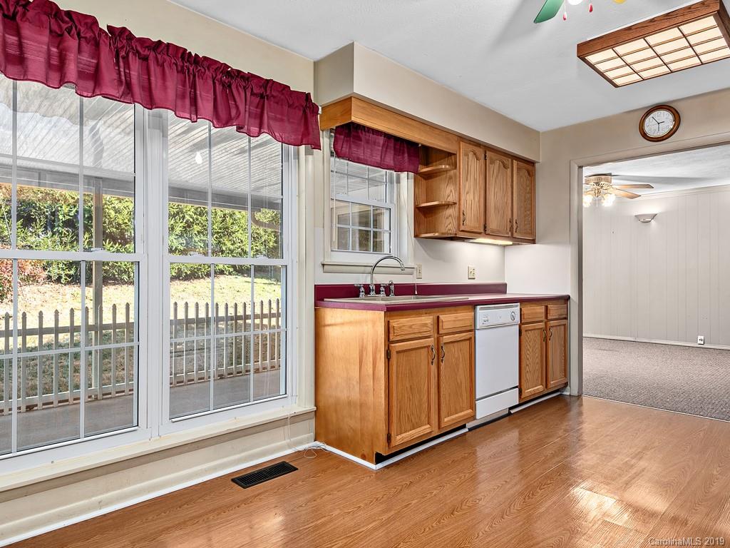 151 Bell Road Asheville, NC 28805 - Photo 8 of 20 Gallery Image 8