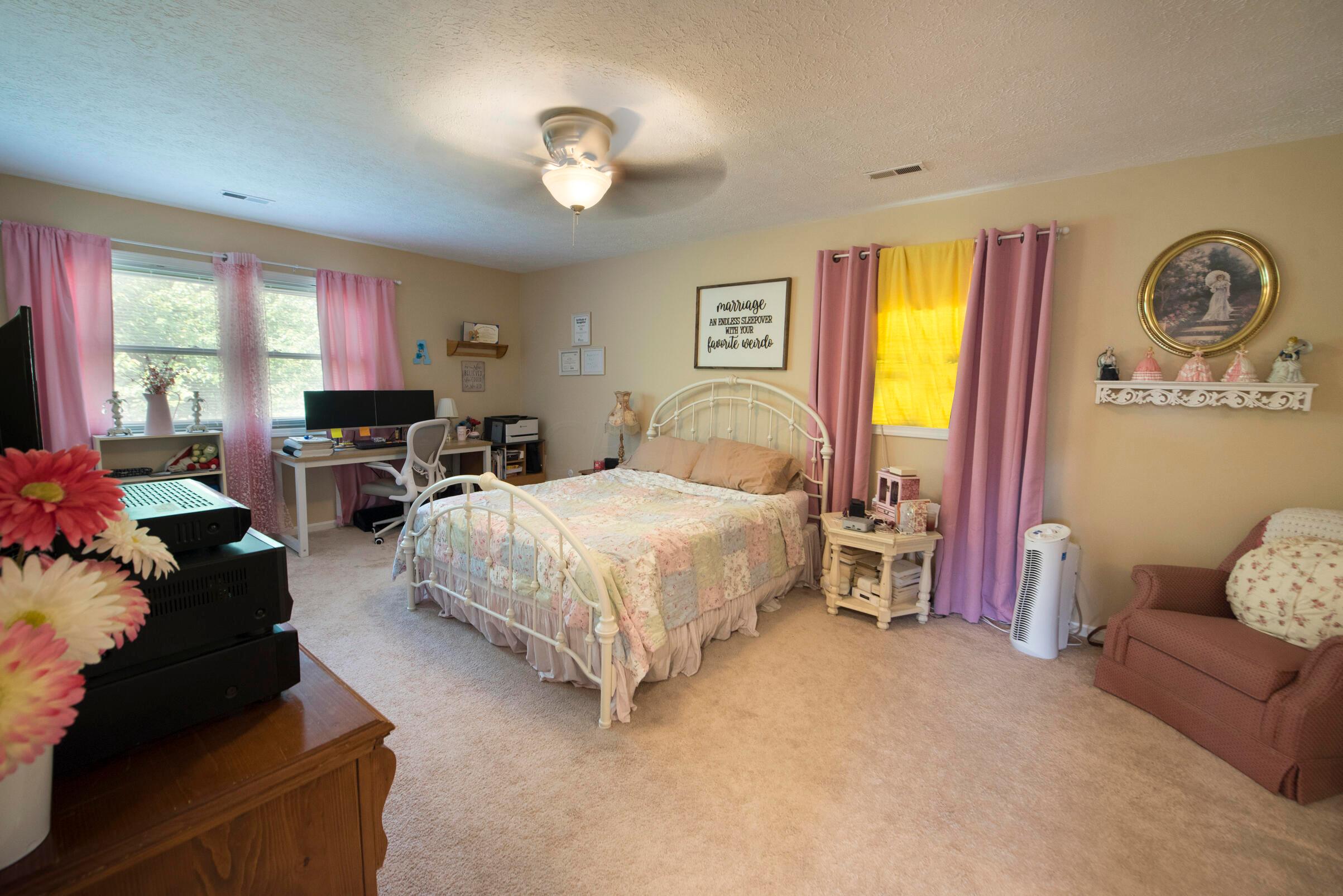 229 Rugby Lane Columbus, OH 43230 - Photo 29 of 41