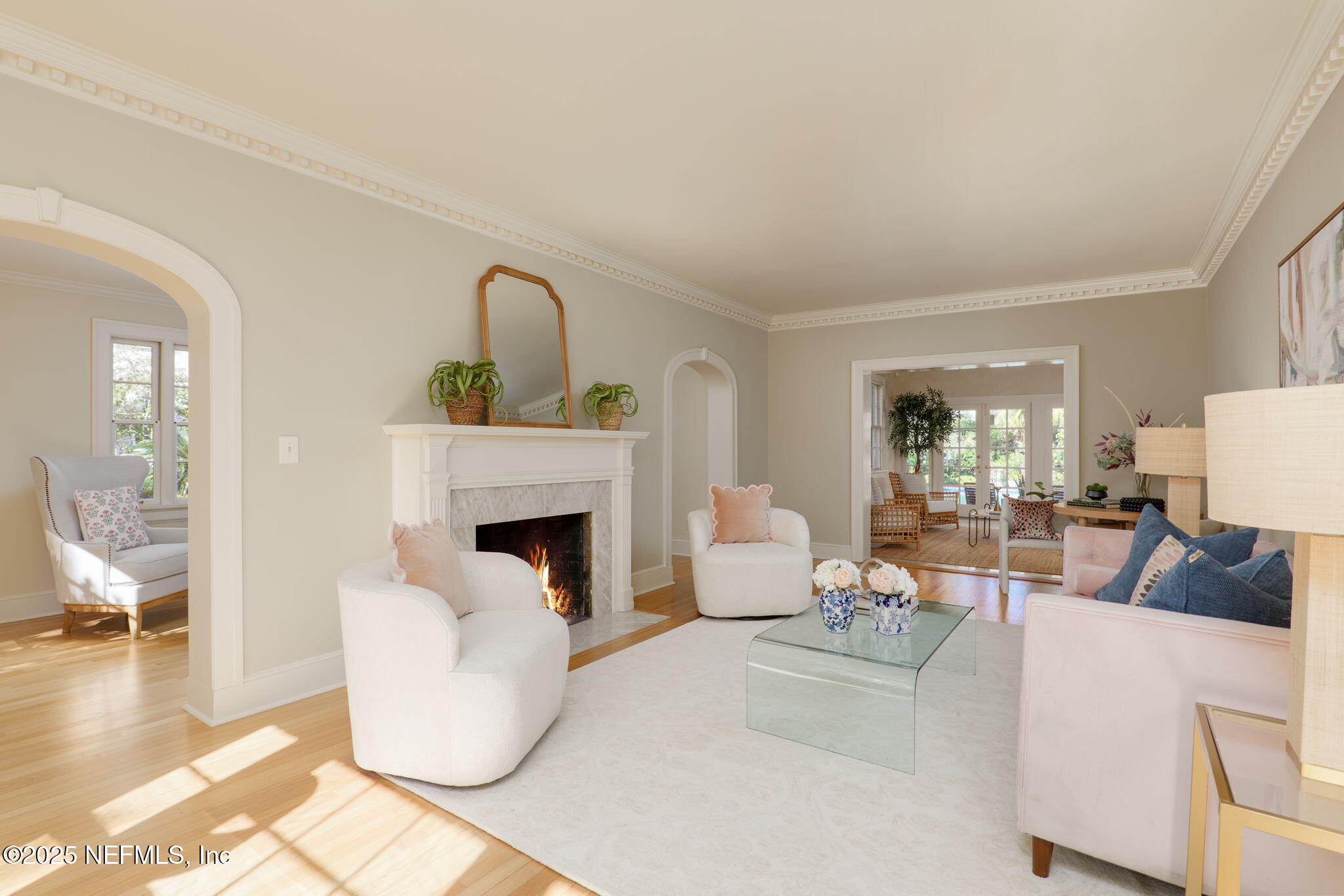 2127 River Road Jacksonville, FL 32207 - Photo 18 of 54 Living Room