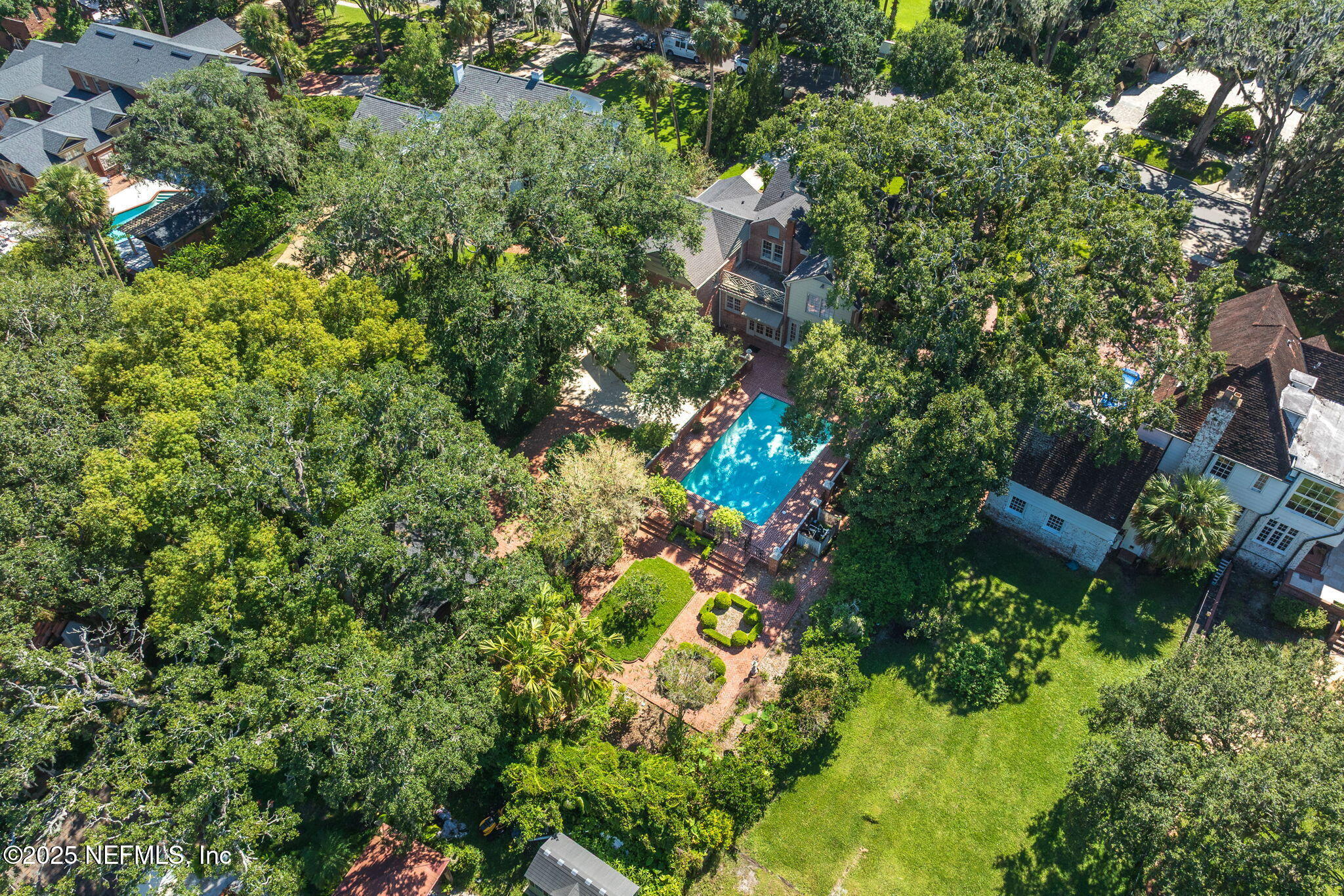 2127 River Road Jacksonville, FL 32207 - Photo 53 of 54 view of a house with a tree