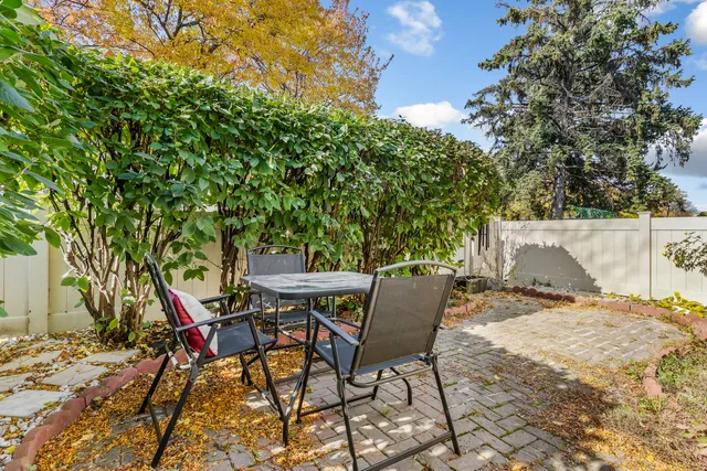 $429,900 | 1437 Whitman Court, Schaumburg, IL 60173