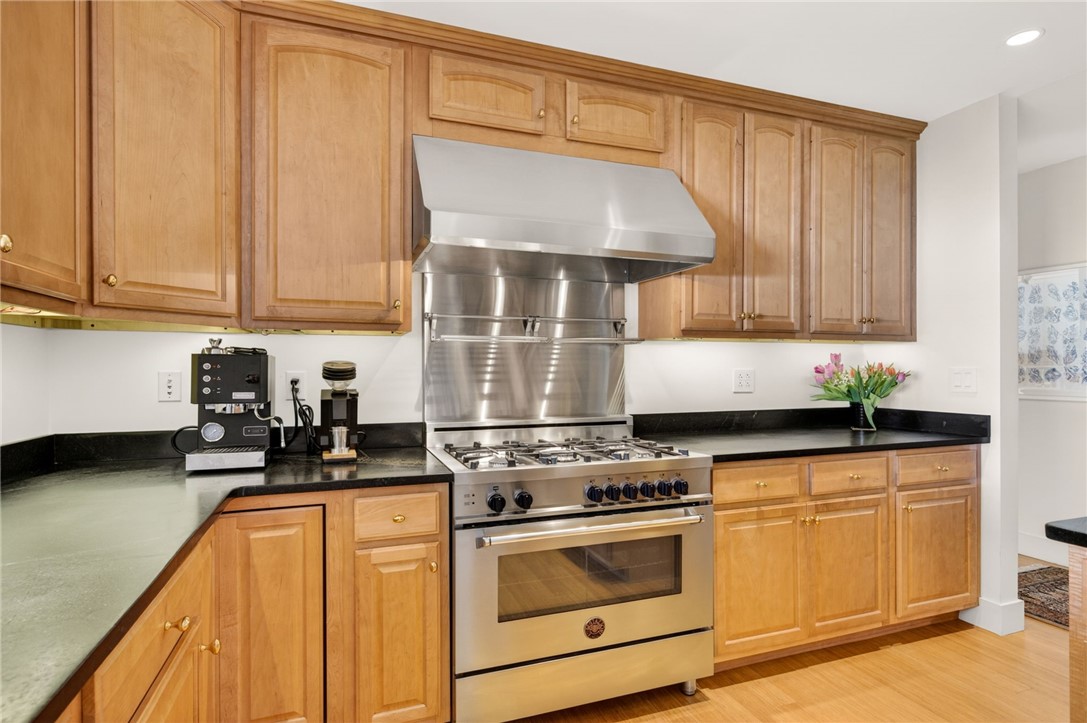 59 High Hill Road Tiverton, RI 02878 - Photo 21 of 50