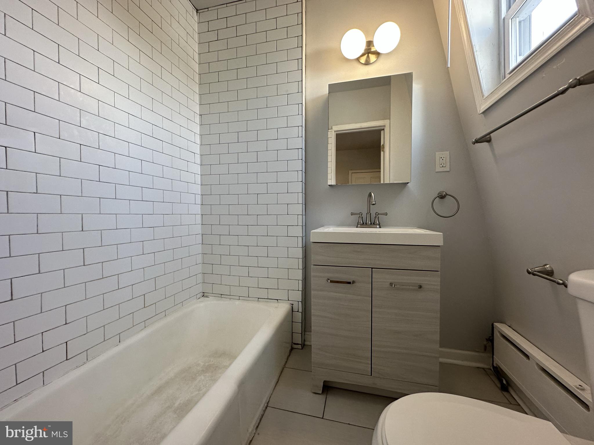 1028 Spruce Street, Unit 7 Philadelphia, PA 19107 - Photo 18 of 26
