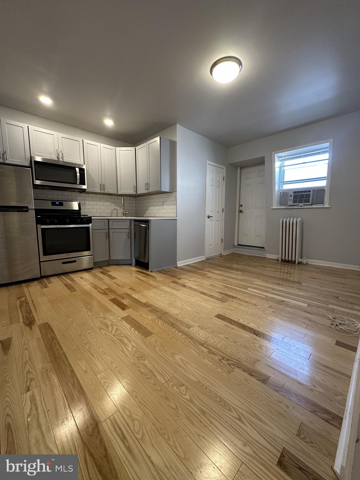 1028 Spruce Street, Unit 7 Philadelphia, PA 19107 - Photo 3 of 26
