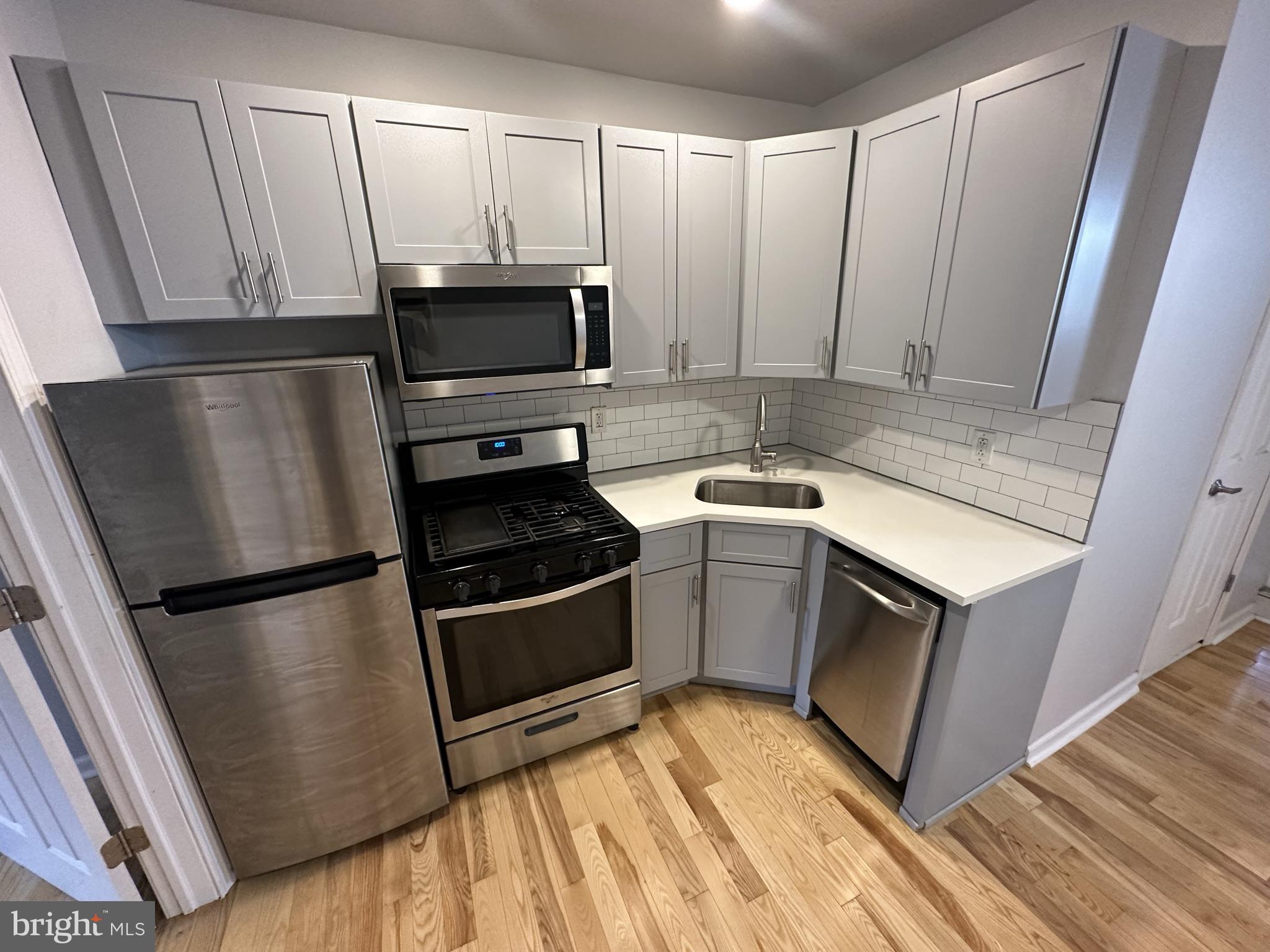1028 Spruce Street, Unit 7 Philadelphia, PA 19107 - Photo 8 of 26