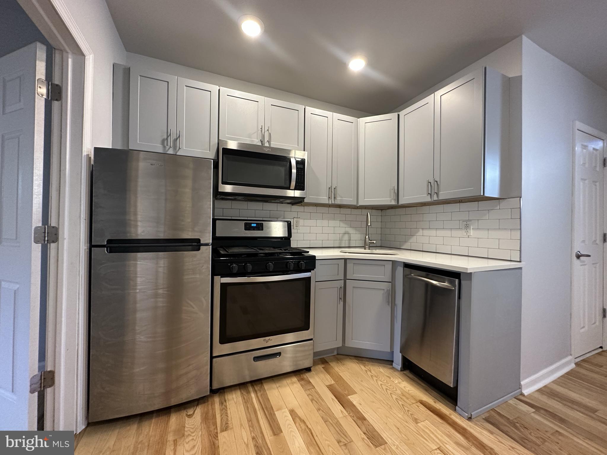 1028 Spruce Street, Unit 7 Philadelphia, PA 19107 - Photo 9 of 26