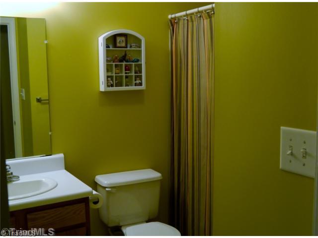 783 Red Clay Road Eden, NC 27288 - Photo 12 of 15 Bath.