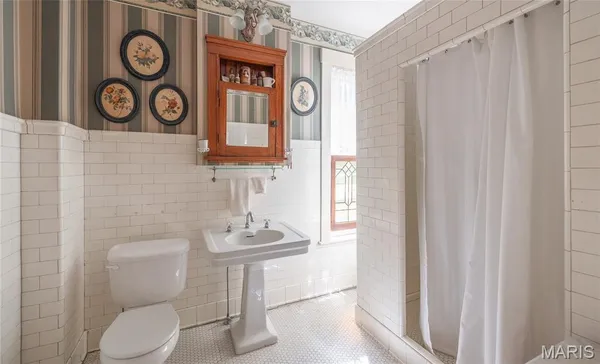 $849,500 | 1014 Henry Street, Alton, IL 62002