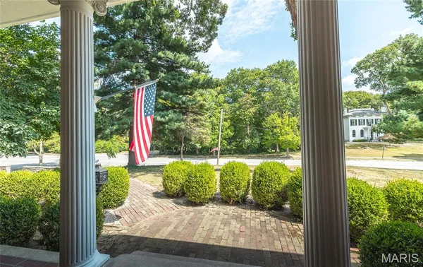 $849,500 | 1014 Henry Street, Alton, IL 62002